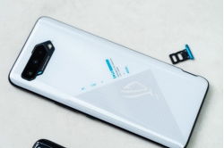 co-nen-mua-asus-rog-phone-5